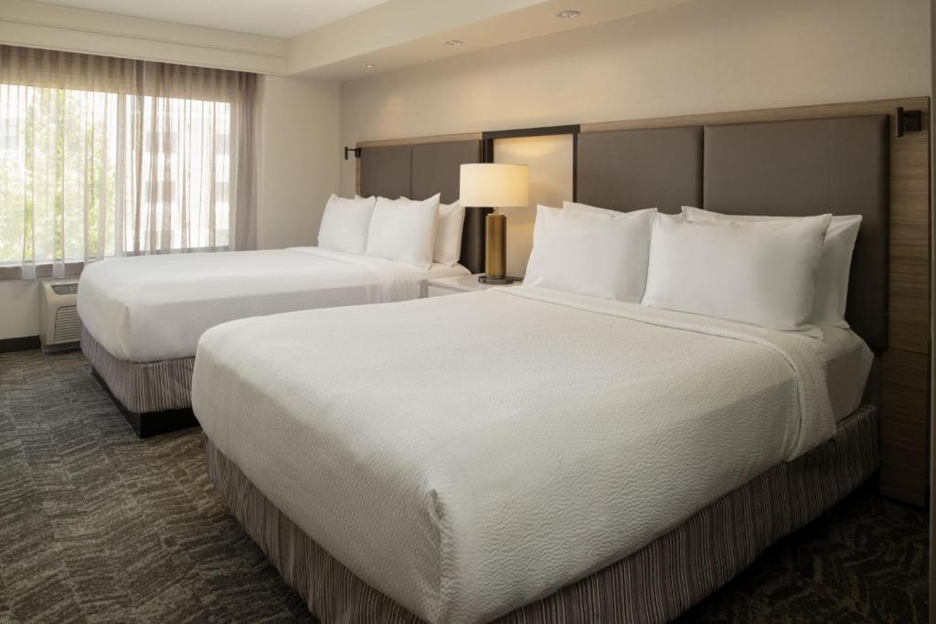 Postel nebo postele na pokoji v ubytování SpringHill Suites by Marriott Medford