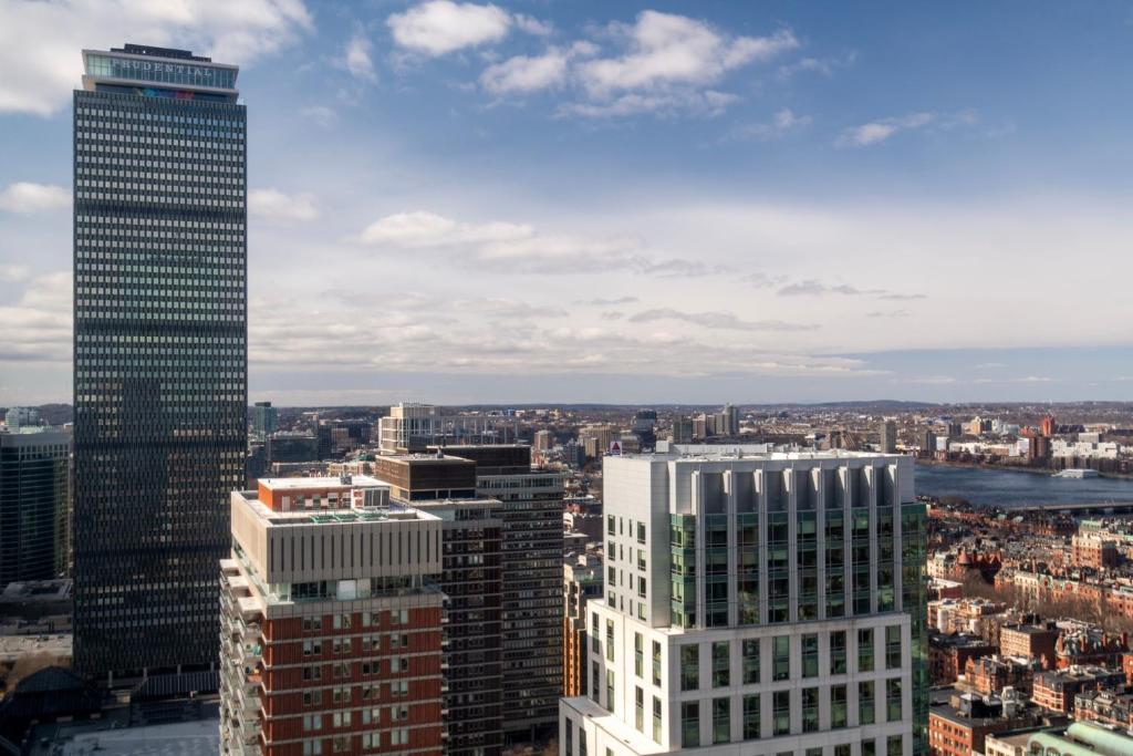 The Westin Copley Place, Boston - 城市景观客房，客房，1国王，汉考克塔的景观
