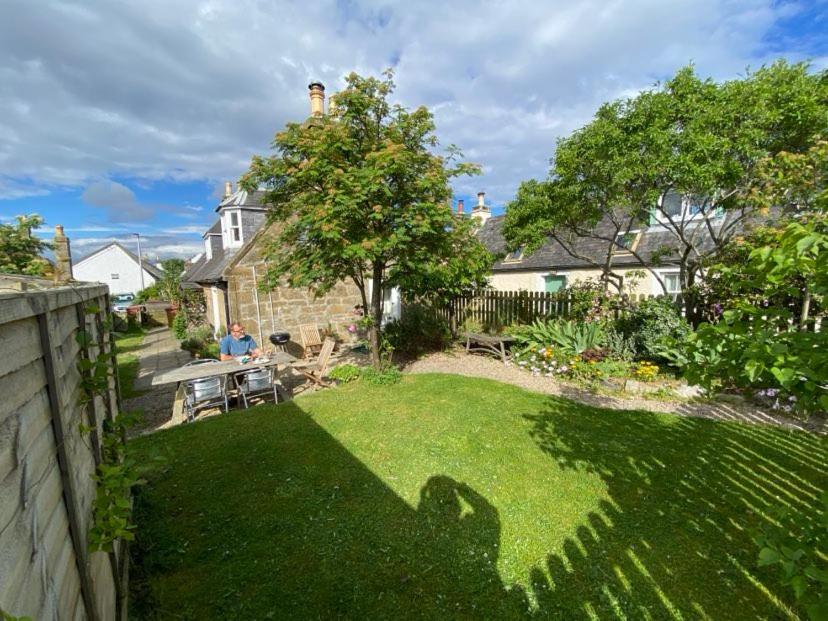 En have udenfor Myrtle Cottage Findhorn