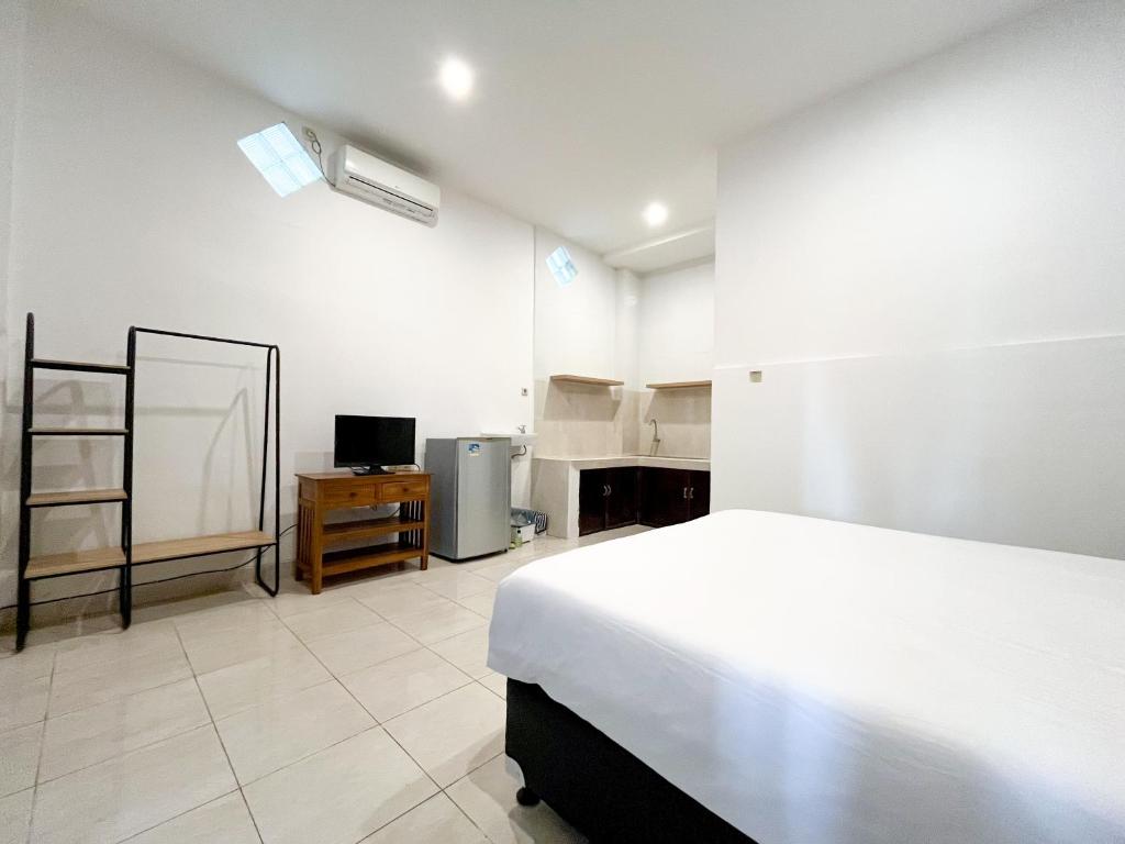 Adi surya guest house - 15