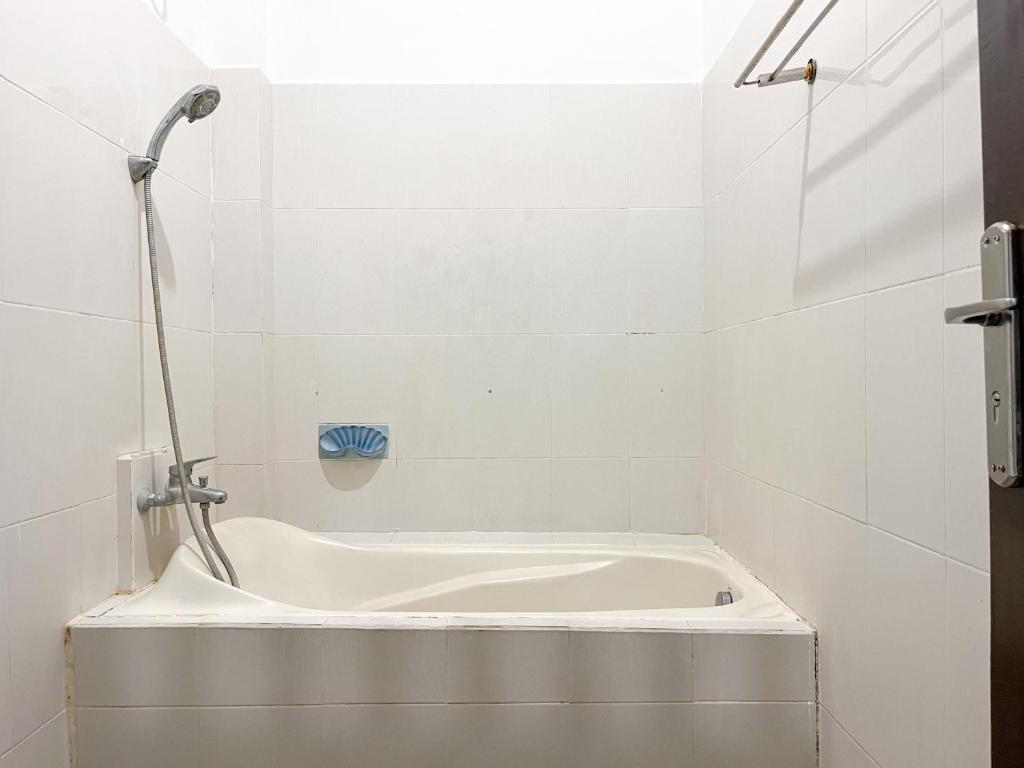 Adi surya guest house - 12