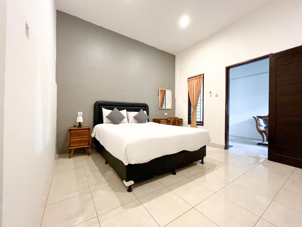 Adi surya guest house - 9