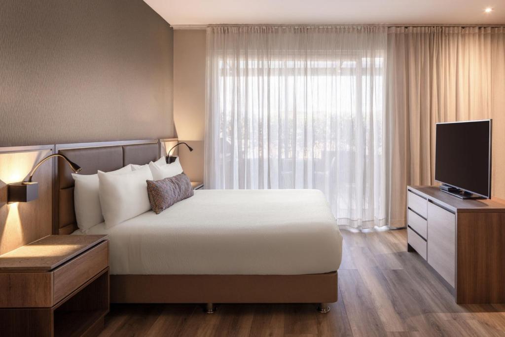 Postel nebo postele na pokoji v ubytování Residence Inn by Marriott Bogota