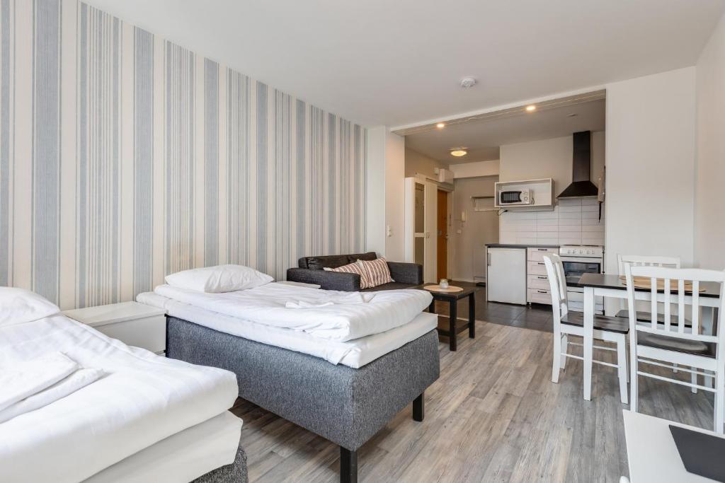 Santa's Holiday Homes - Studio Apartment B1