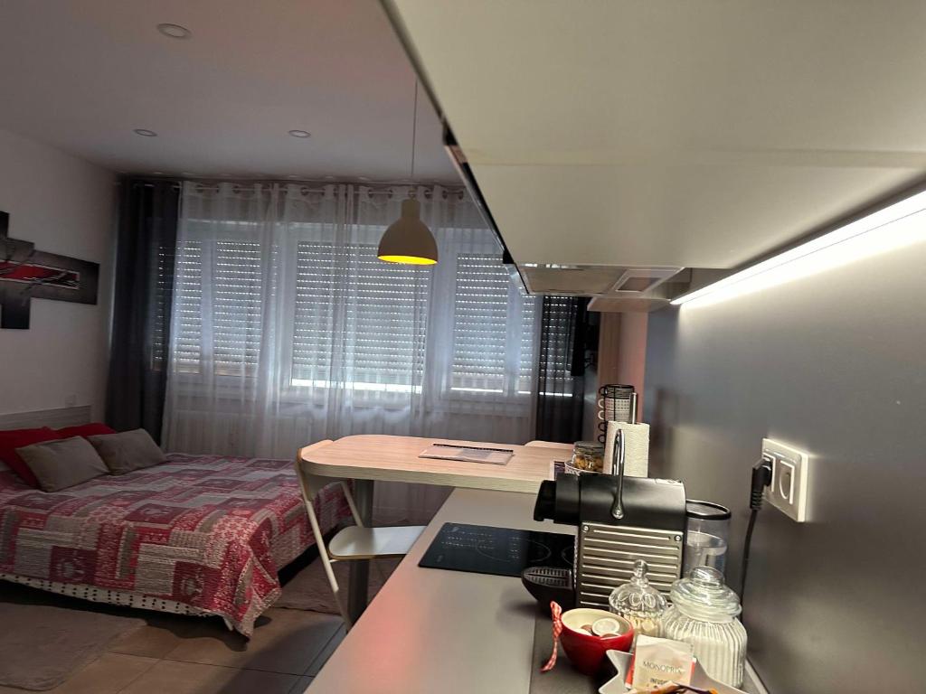 Djokovic's Apartment – photo 22