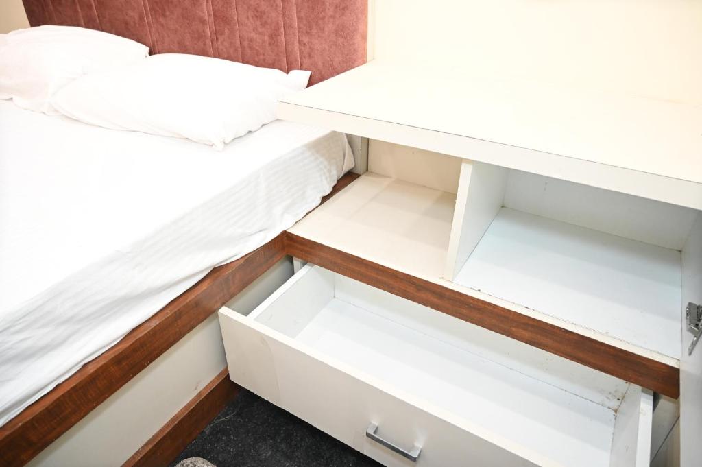 Postel nebo postele na pokoji v ubytování Hotel Royal Radiant