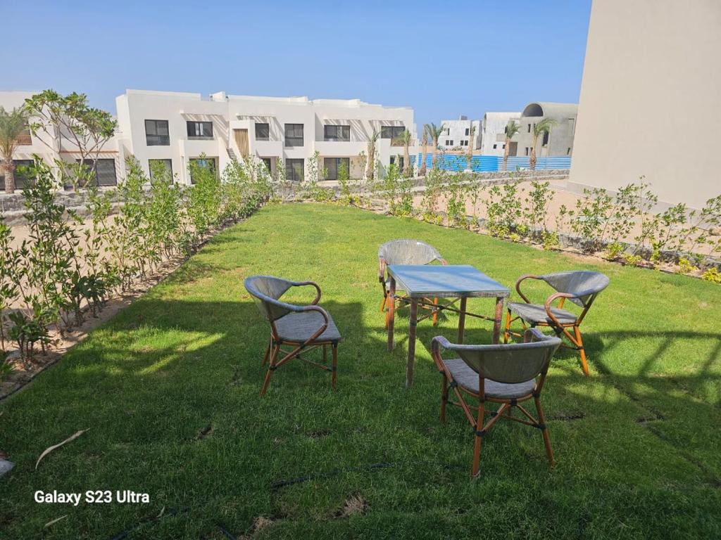 Vườn quanh Makadi home lake view & garden