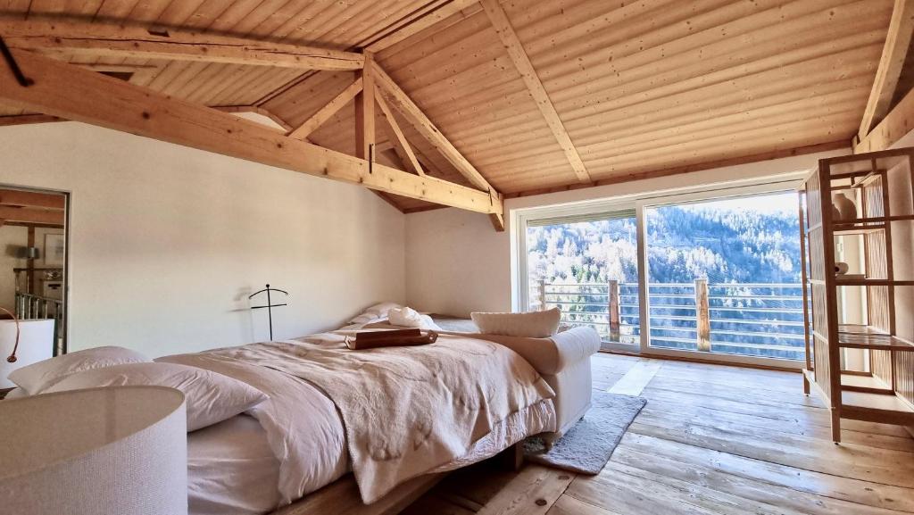 Postel nebo postele na pokoji v ubytování Charming 6 bed chalet in 4 Valleés