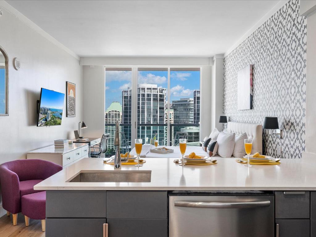 Residences by Miami Vacation Rentals - Deluxe King Studio