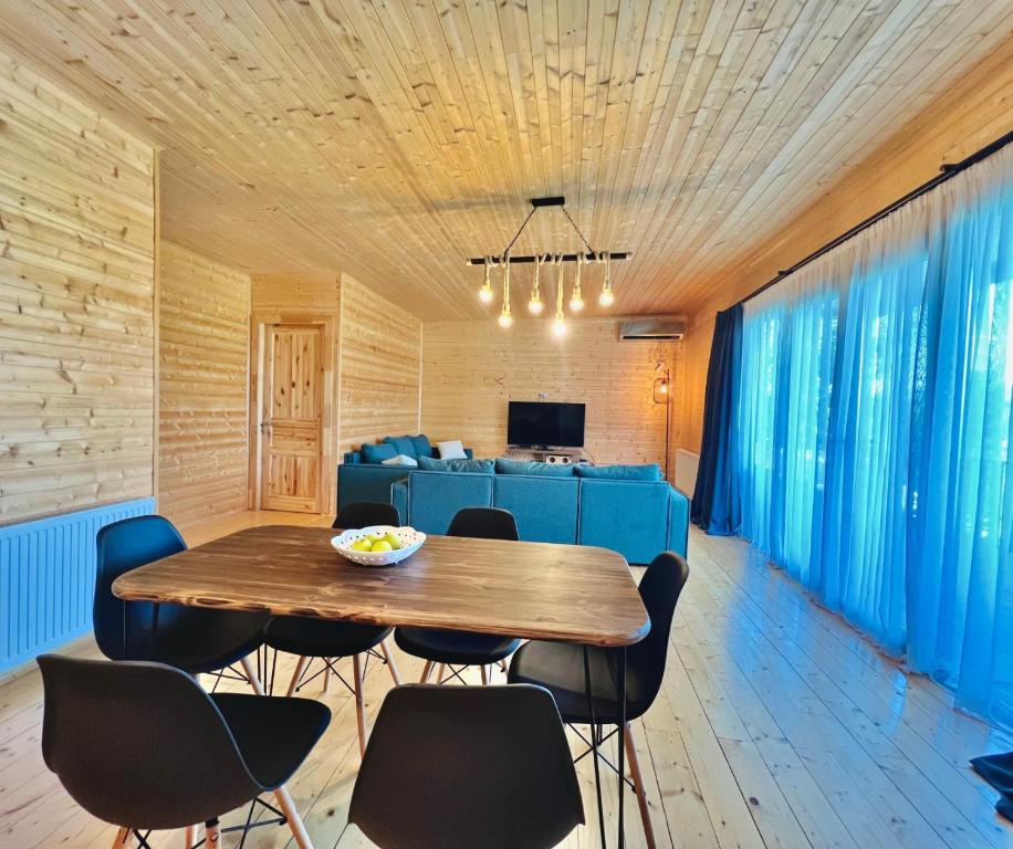 TV a/nebo společenská místnost v ubytování Matilda Village