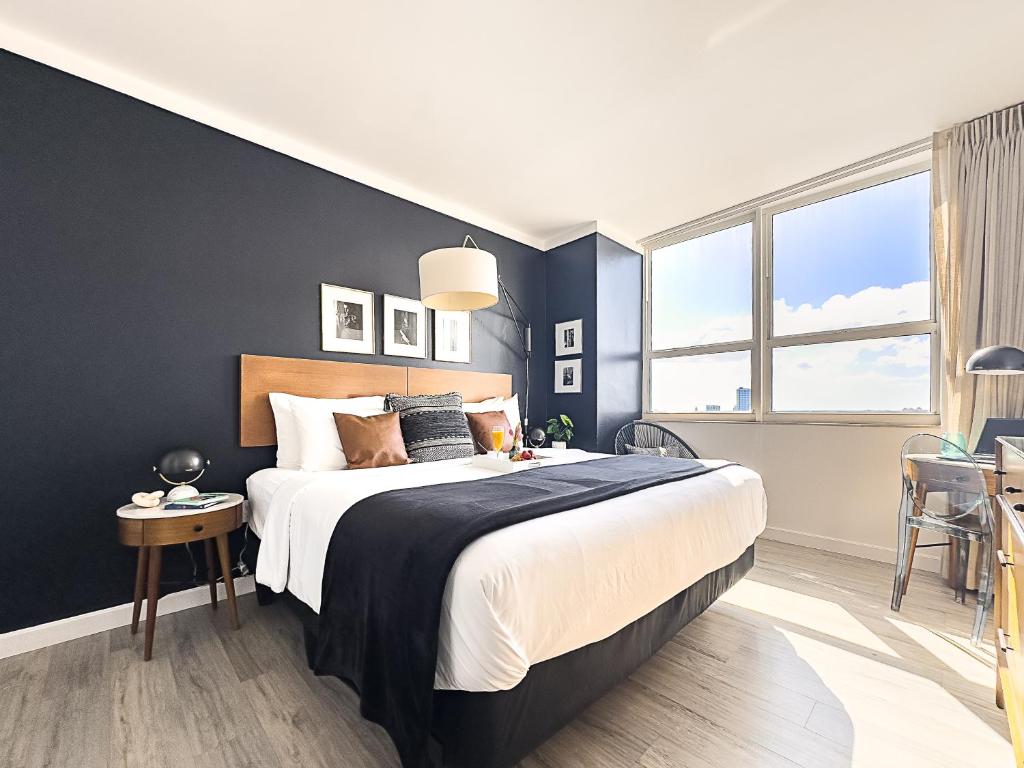 Residences by Miami Vacation Rentals - Deluxe King Room