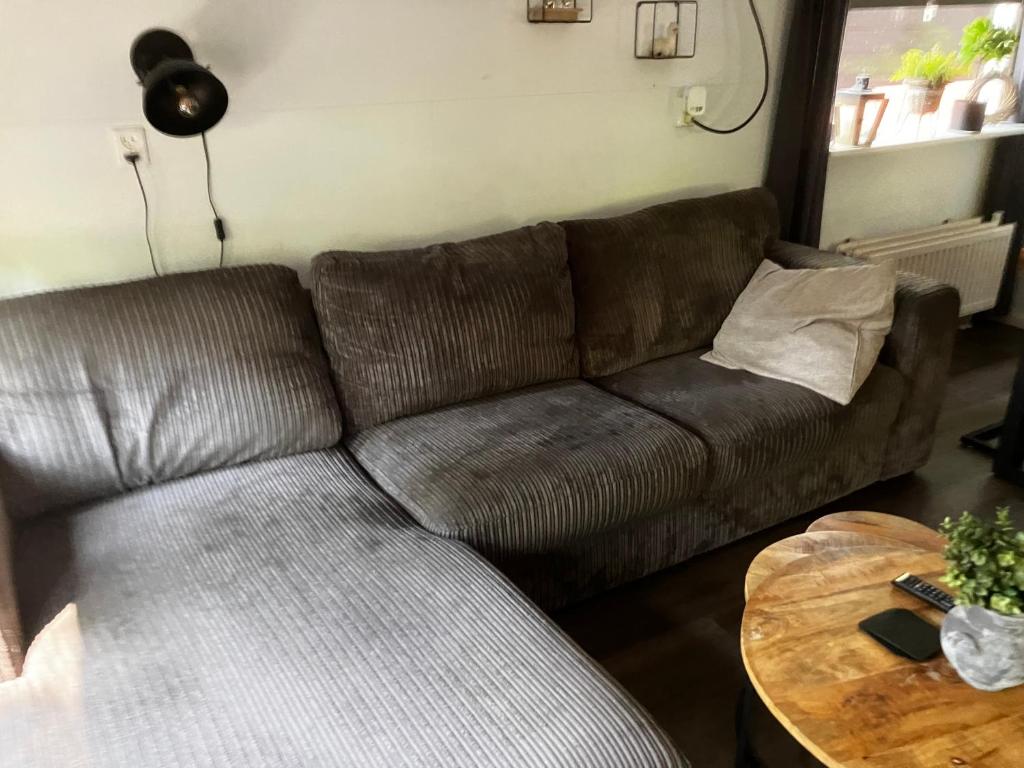 Posezení v ubytování Chalet bosrijk Midden in de natuur-eten&drinken-activiteiten-ontspanning-en nog veel meer