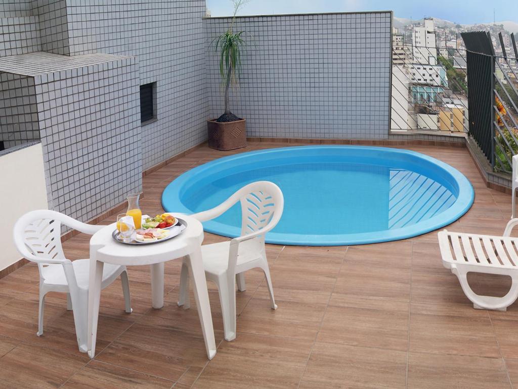  Maxim Plaza Hotel