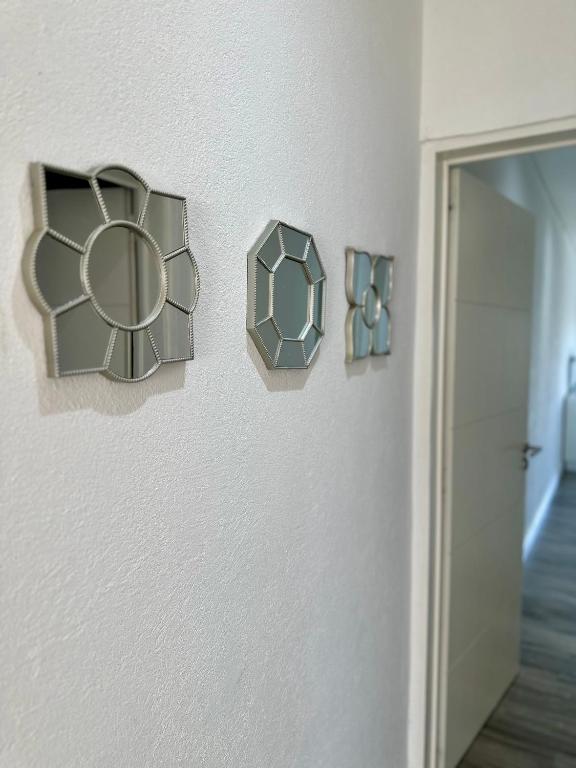 Casa familiar a la laguna en San Sebastian, Escobar, 3 dormitorios, jardín, pileta, parrilla y canoa