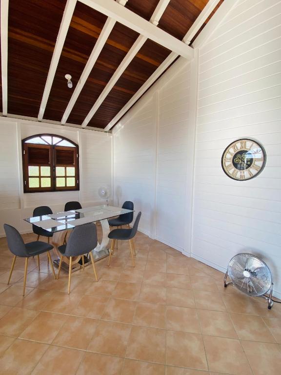 Foto dalla galleria di Villa Créole vue exceptionnelle Perle des Hauteurs a Le Carbet