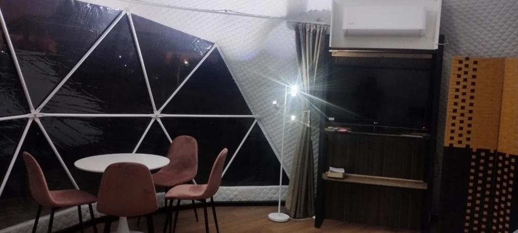 Fotografie z fotogalerie ubytování Glamping Domos Lago Rapel v destinaci El Estero