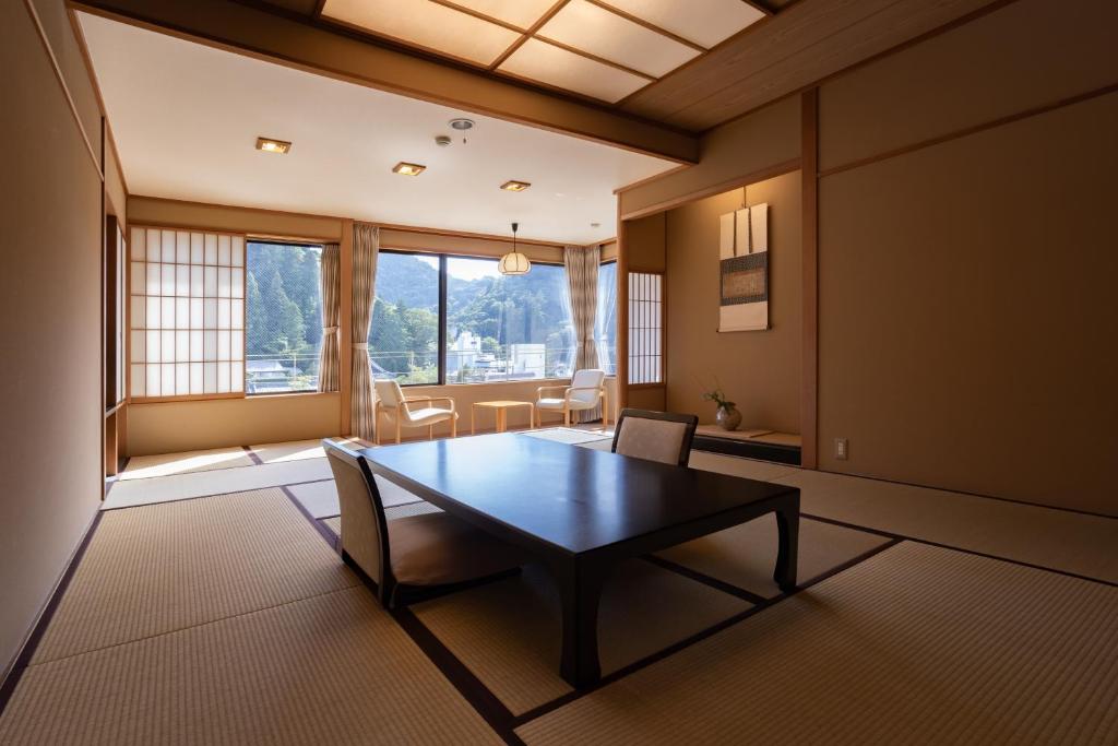 Fotografie z fotogalerie ubytování Arima Onsen Takayamaso Hanano v destinaci Kóbe