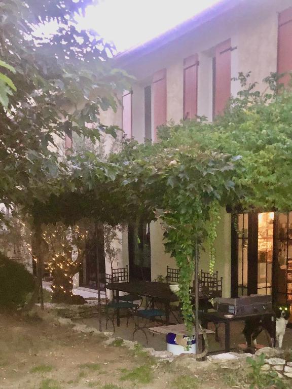 Zahrada ubytování Une Ferme en Ville