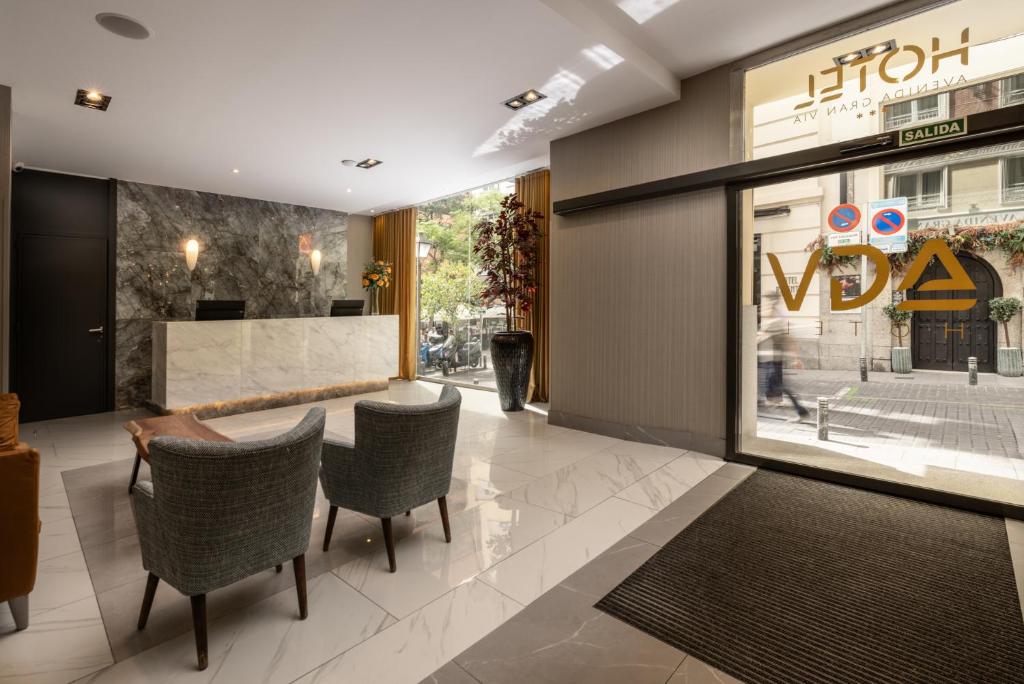 Hotel Avenida Gran Vía - Resim 3