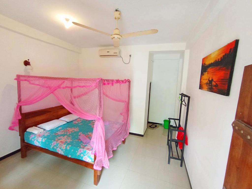 A One Calm Palace - 11