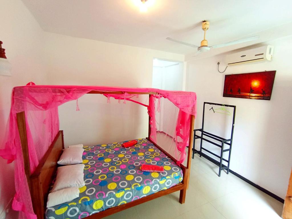 A One Calm Palace - 14