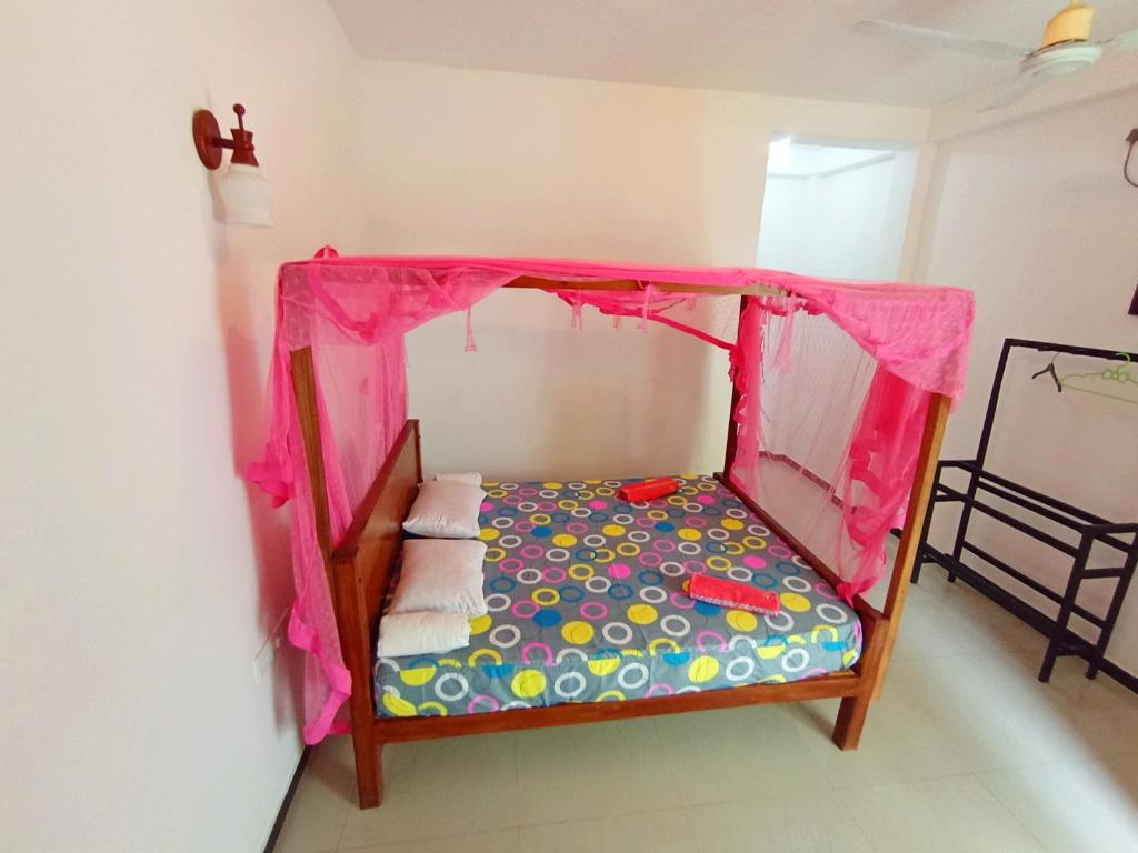 A One Calm Palace - 13