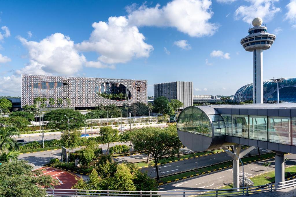 تصویر اتاق‌های Crowne Plaza Changi Airport by IHG - تصویر ۲