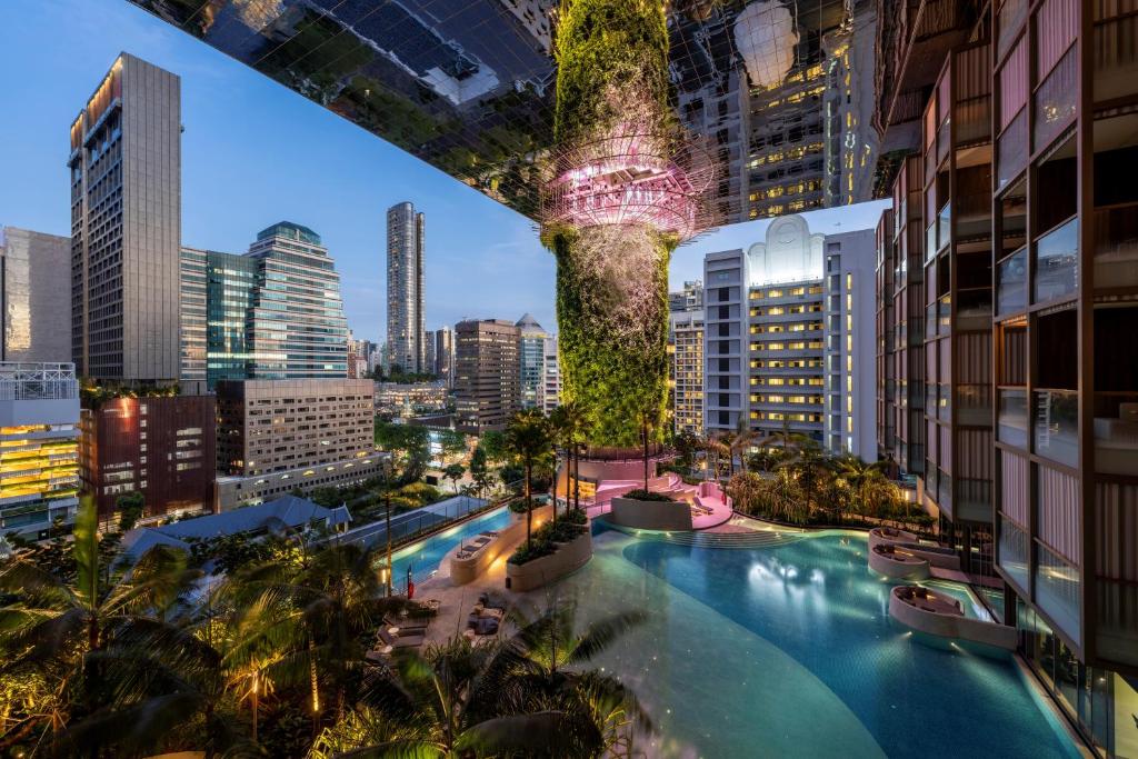 Hồ bơi trong/gần Pan Pacific Orchard
