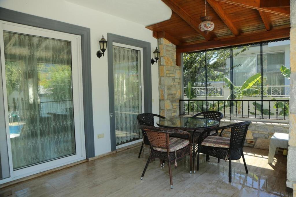 Balkón nebo terasa v ubytování Dalyan Dream Villa Zuhal