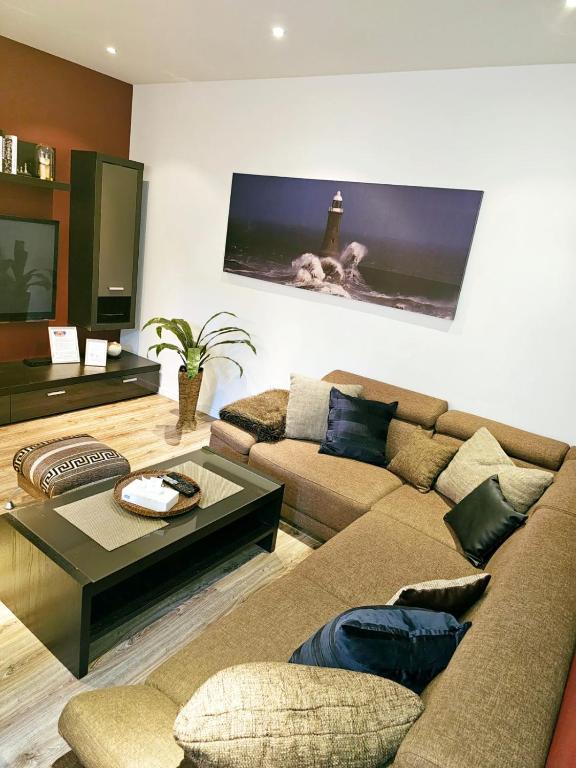 Modern 2 bedroom apartment in the city centre - Two-Bedroom Apartment