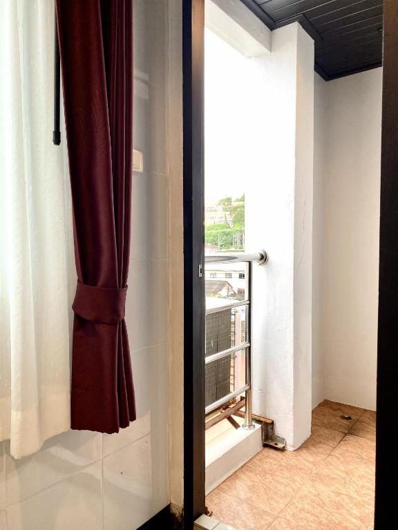 Sunray Beach Hotel Patong - Resim 25