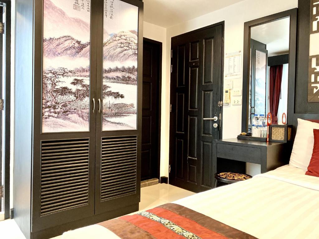 Sunray Beach Hotel Patong - Resim 24