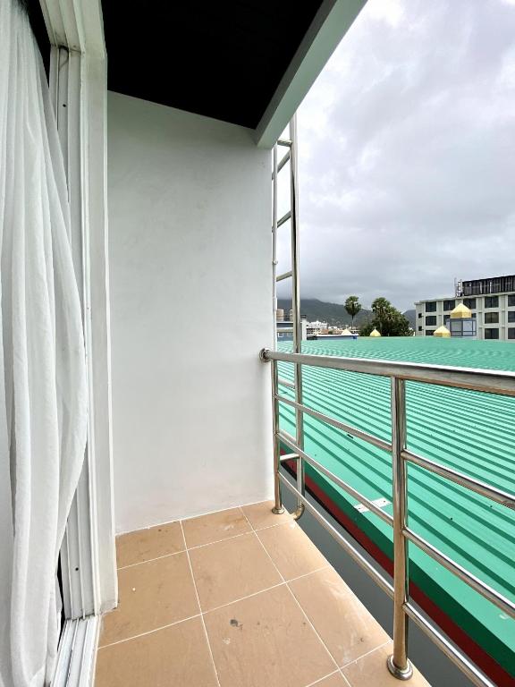 Sunray Beach Hotel Patong - Resim 45