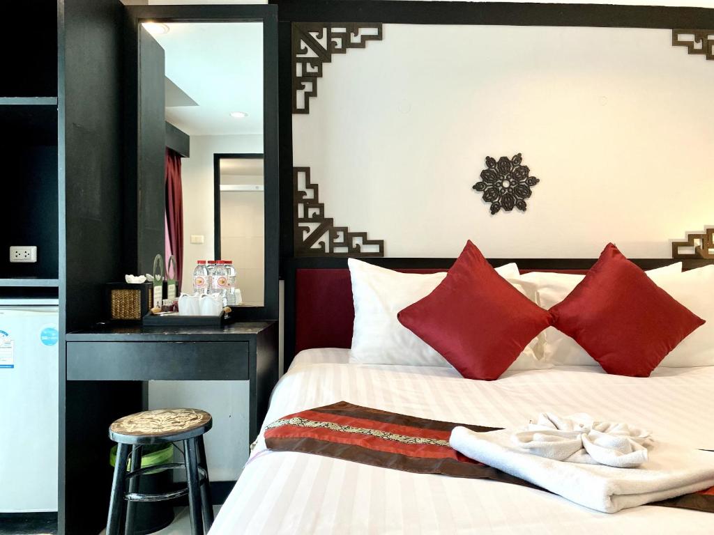 Sunray Beach Hotel Patong - Resim 43