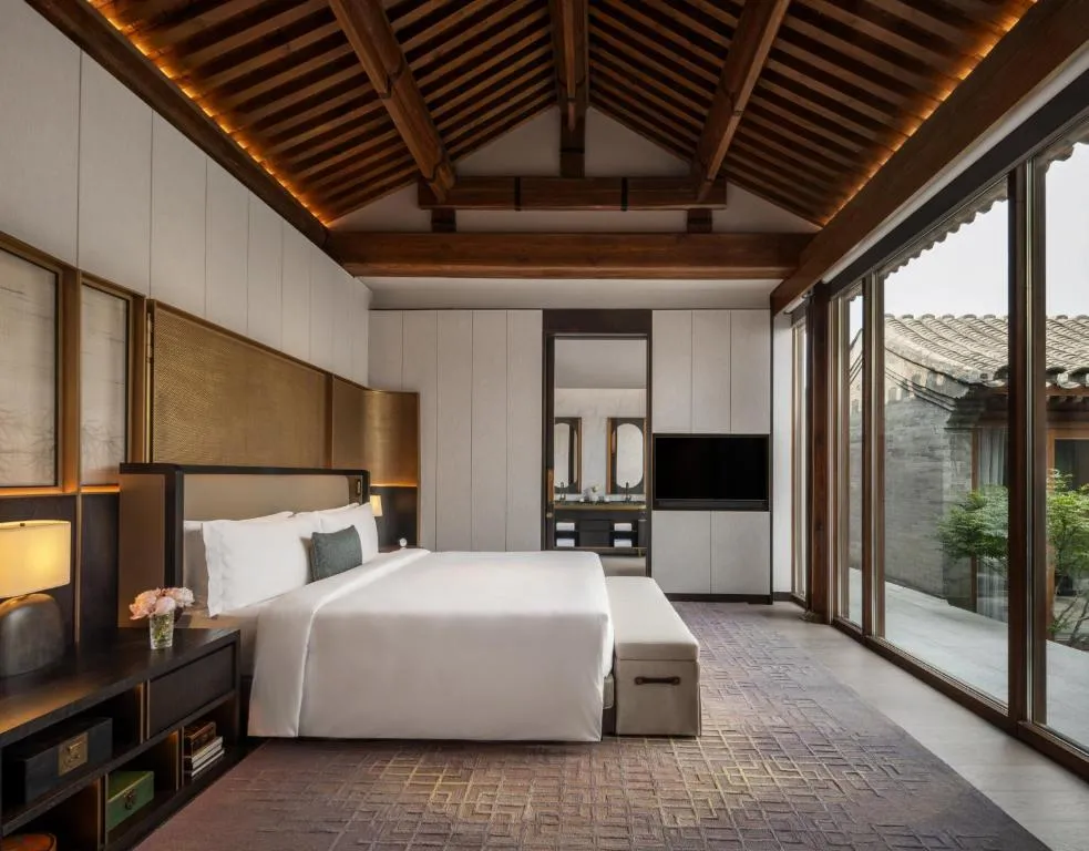 Mandarin Courtyard