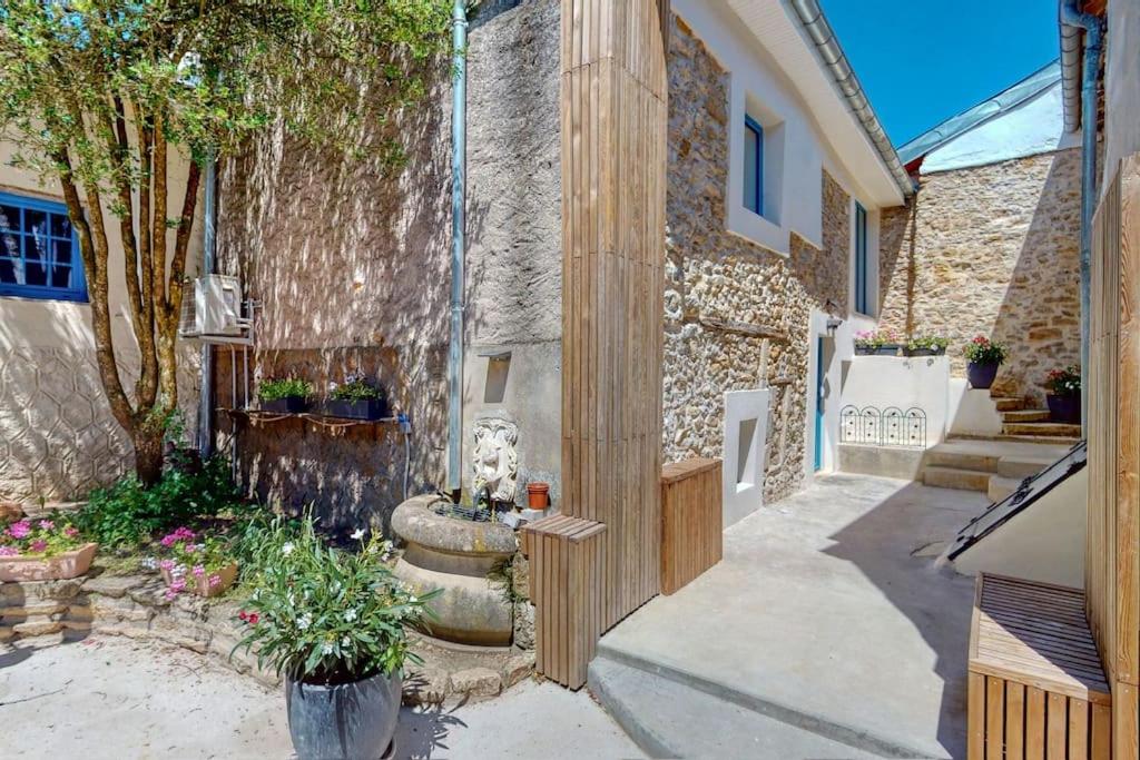 Κήπος έξω από το Domaine de La Bougerie de Chaligny