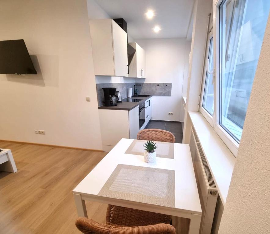 Wohnung Inn - im Zentrum, Küche, Parkplatz, ruhig gelegen