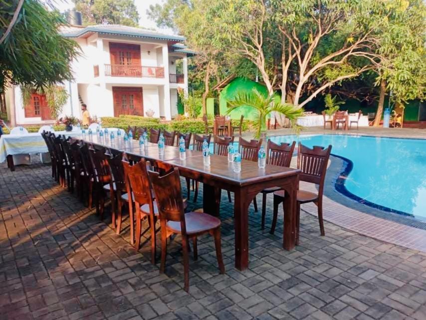 Bazén v ubytování Hotel Sanda Diya - Dambulla nebo v jeho okolí