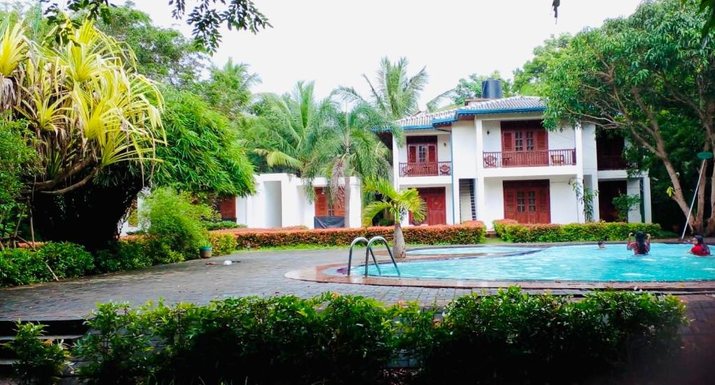 Bazén v ubytování Hotel Sanda Diya - Dambulla nebo v jeho okolí