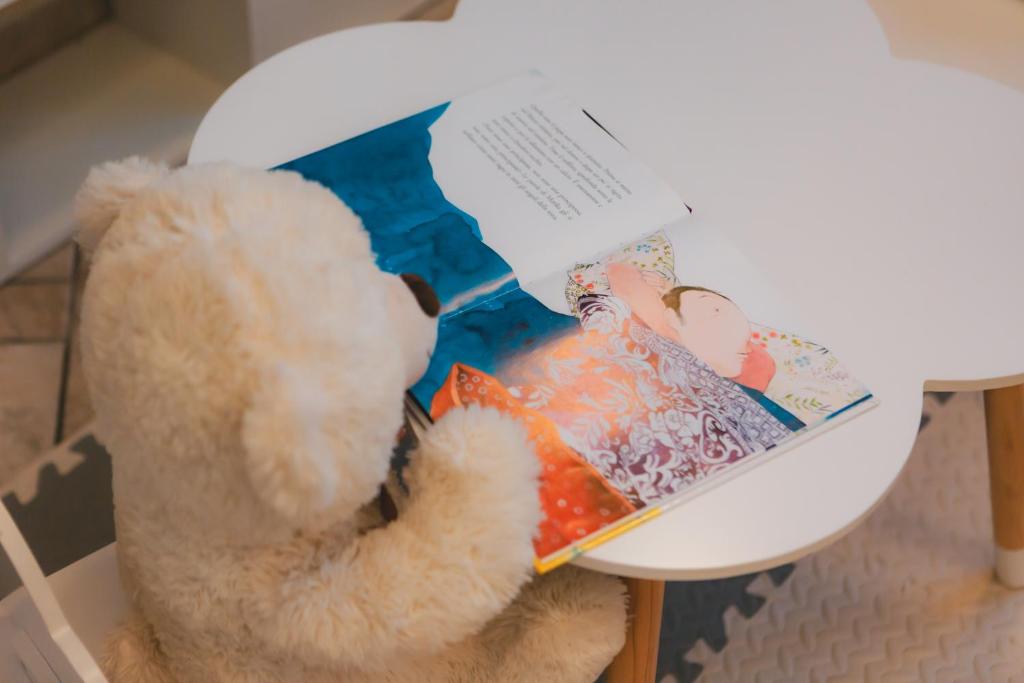 Een zitgedeelte bij AHG Donna Silvia Wellness Hotel