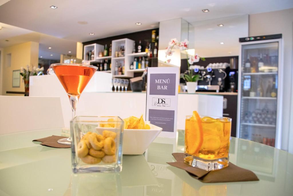 Eten bij of ergens in de buurt van het hotel

