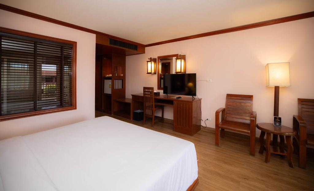 Baumanburi Hotel Patong - Resim 42