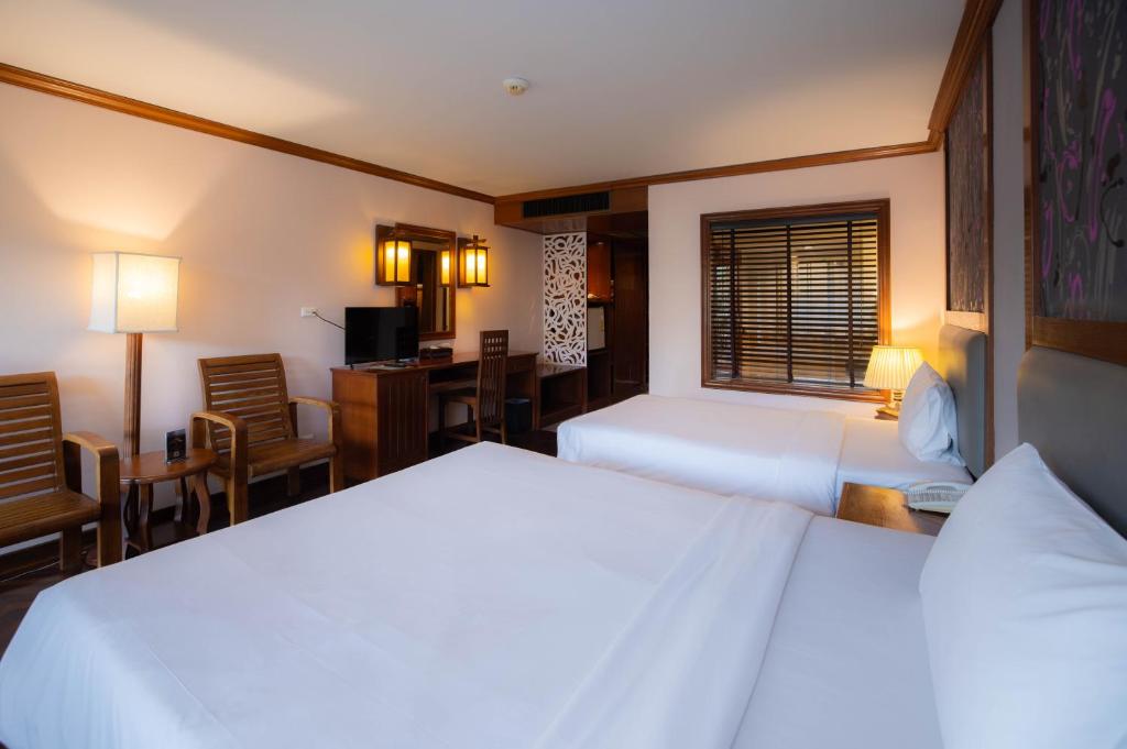 
Premium Pool View Family Room
