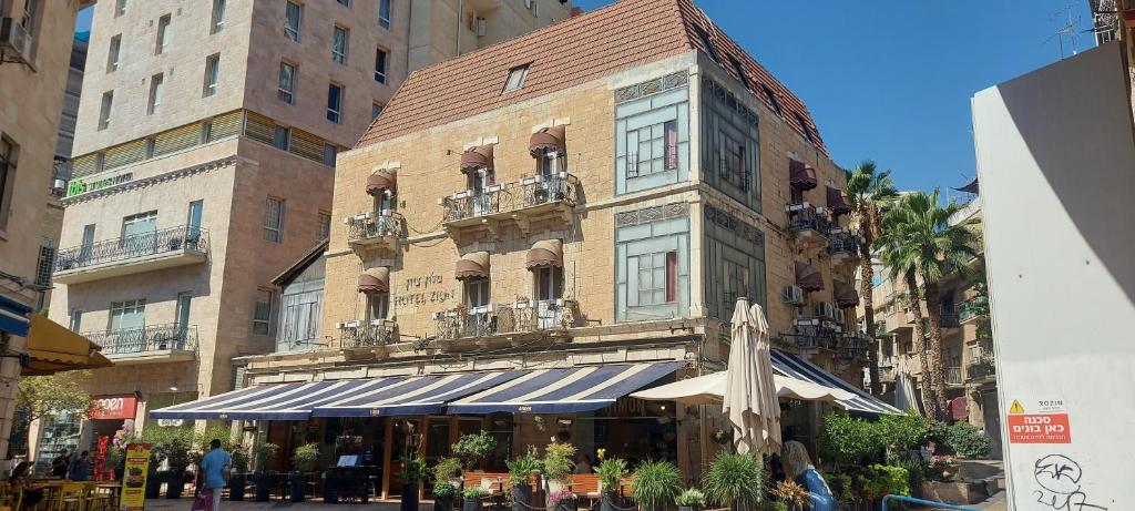 Budova, kde se hotel nachází