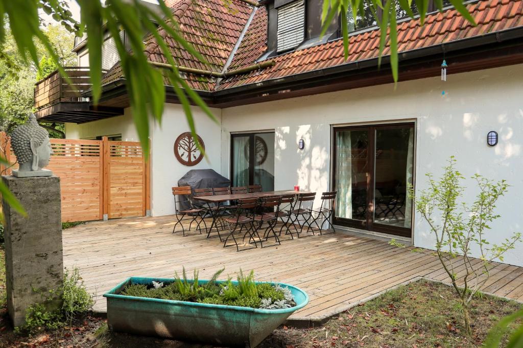 Taman di luar 10 min subway U-Bahn to Marienplatz 130 m2 - 4BR - 2Bath