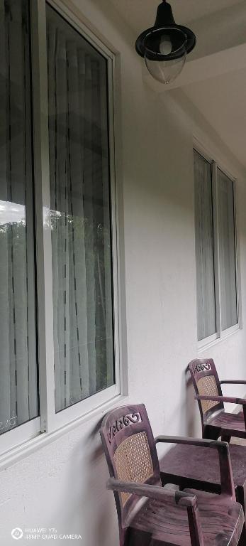 Posezení v ubytování Isuru Homestay