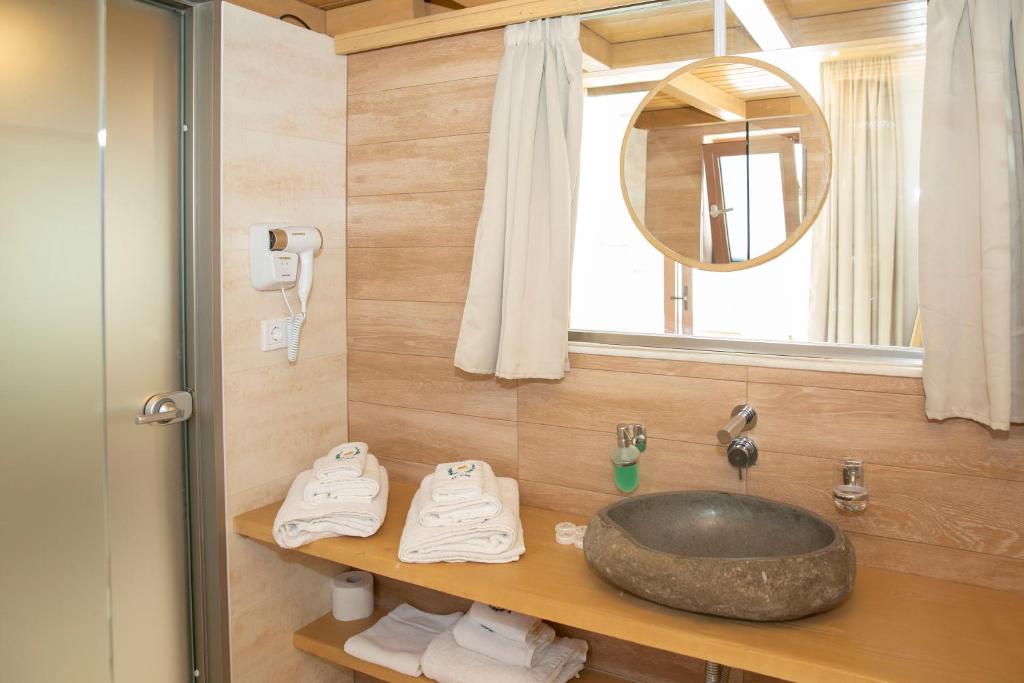 Koupelna v ubytování Alia Suites and Spa