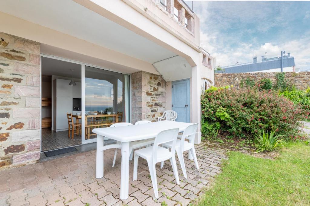 Terrasse et vue mer à Pléneuf-Val-André - Studio