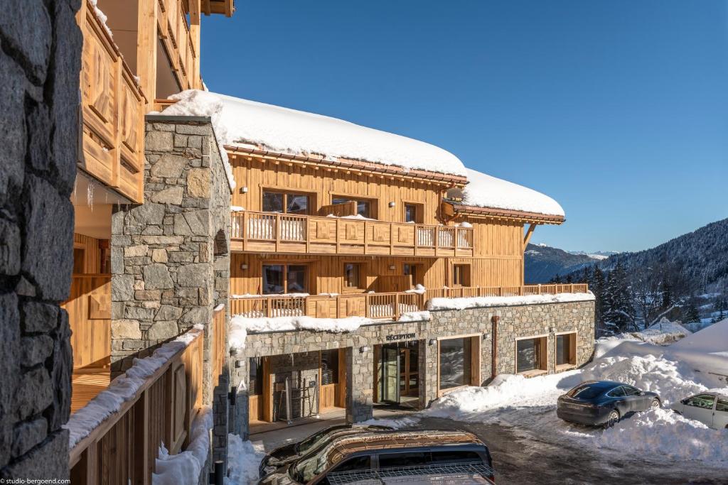 Nespecifikovaný výhled na hory nebo výhled na hory při pohledu z aparthotelu