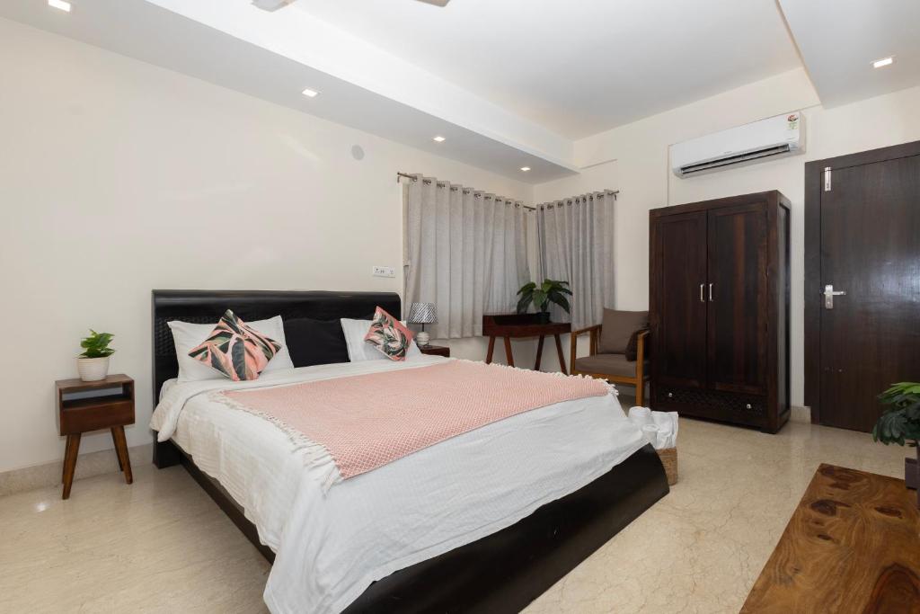 Lakeside Suites - 